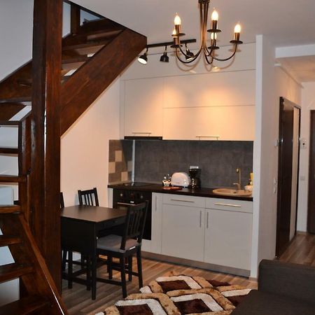 Apartament Golden Rose 1 Буштені Екстер'єр фото