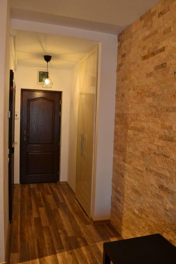 Apartament Golden Rose 1 Буштені Екстер'єр фото