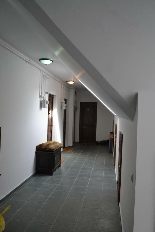 Apartament Golden Rose 1 Буштені Екстер'єр фото