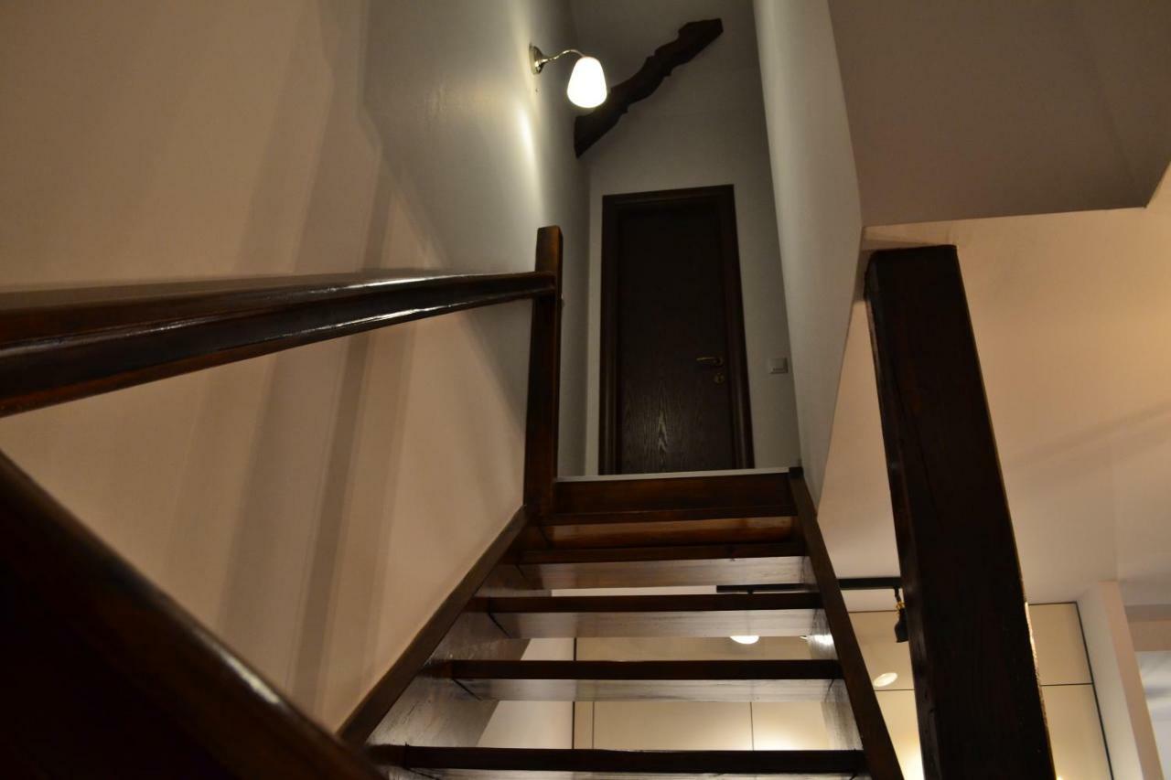 Apartament Golden Rose 1 Буштені Екстер'єр фото